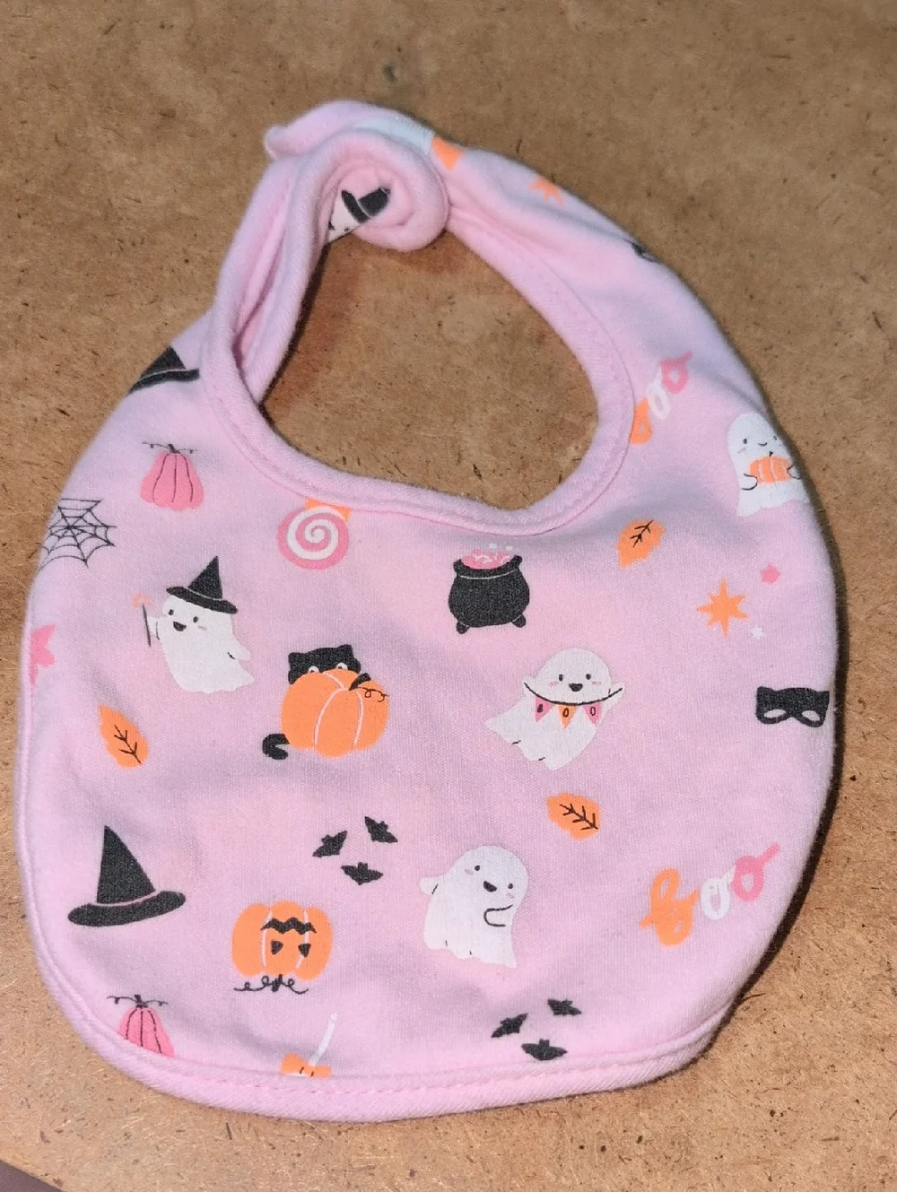 ❤️‍🔥10/$10❤️‍🔥 GUC Baby Girls Pink Halloween Ghosts & Pumpkins Bib